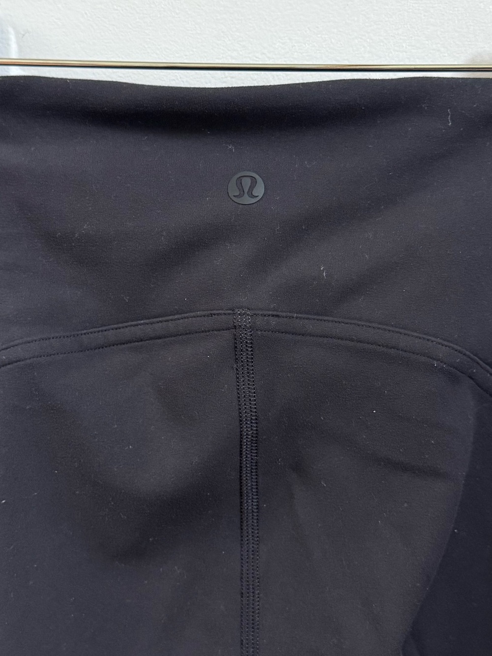 Lululemon Instill High-Rise Tight 25" | Size 4 - Picture 7 of 10